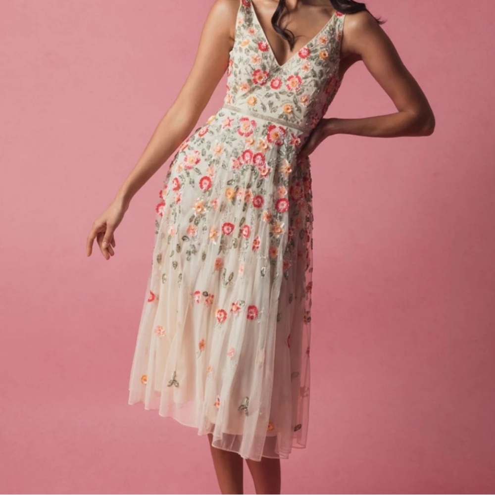 MacDuggal Creamy White V-Neck Sleeveless Midi Floral Beaded A-line Dress